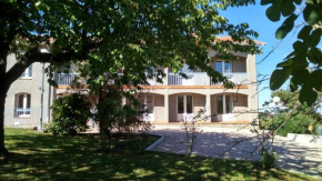 Hotels in Castelnau-Magnoac